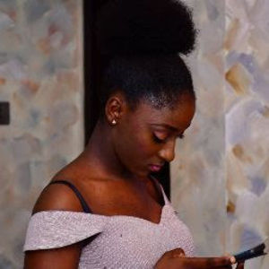 Meet your Posher, Aisha